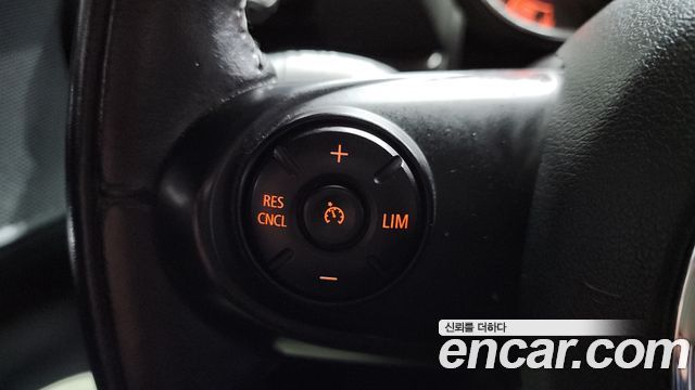 MINI Cooper Clubman Standard 2nd 2018 — фото 18
