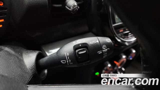 MINI Cooper Clubman Standard 2nd 2018 — фото 19