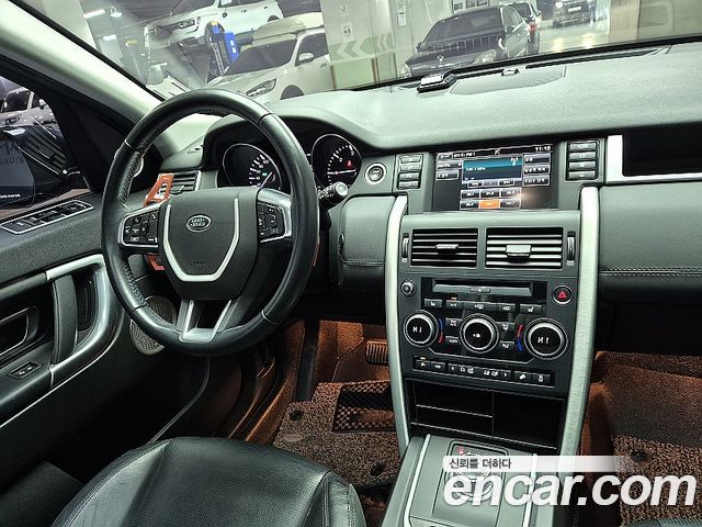 Land Rover Discovery Sport 2.0 TD4 SE 2016 — фото 10
