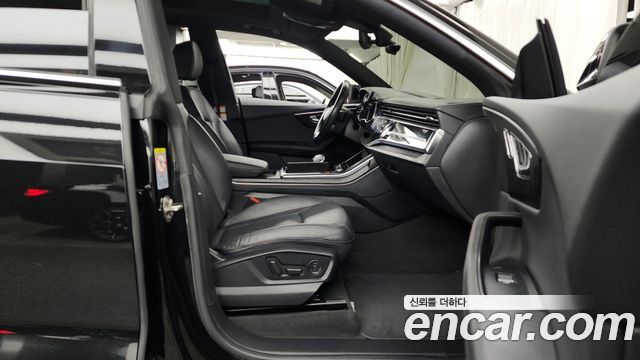 Audi Q8 (4M) 45 TDI Quattro Premium 2022 — фото 11