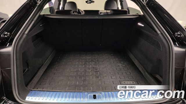 Audi Q8 (4M) 45 TDI Quattro Premium 2022 — фото 20