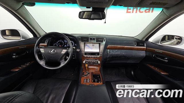 Lexus LS460 SPORT XF40 2011 — фото 7