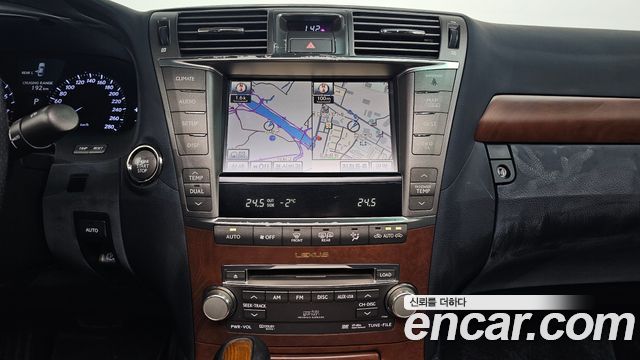 Lexus LS460 SPORT XF40 2011 — фото 14