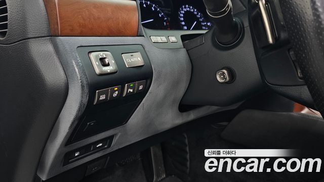 Lexus LS460 SPORT XF40 2011 — фото 18