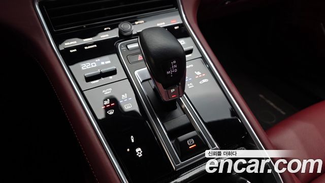 Porsche Panamera (971) 4.0 Turbo 2018 — фото 9