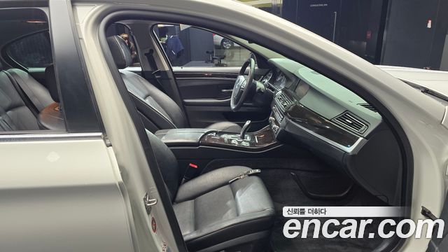 BMW 5 Series (F10) 520d 2012 — фото 11