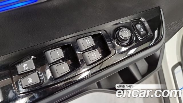 KG Mobility (SsangYong) Torres Gasoline 1.5 4WD T7 2025 — фото 20