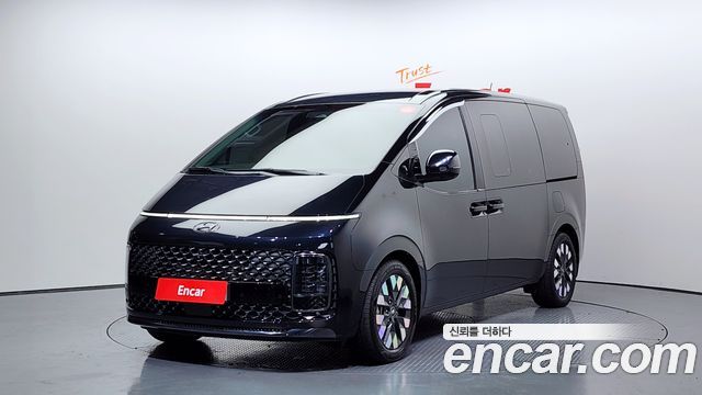 Hyundai Staria 4WD Lounge 9-Seater Inspiration 2022 — фото 1