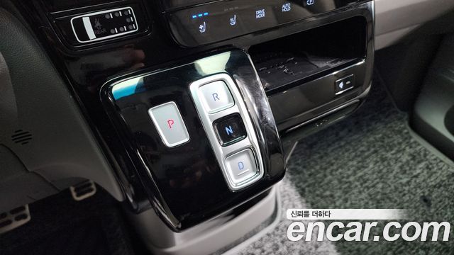 Hyundai Staria 4WD Lounge 9-Seater Inspiration 2022 — фото 9