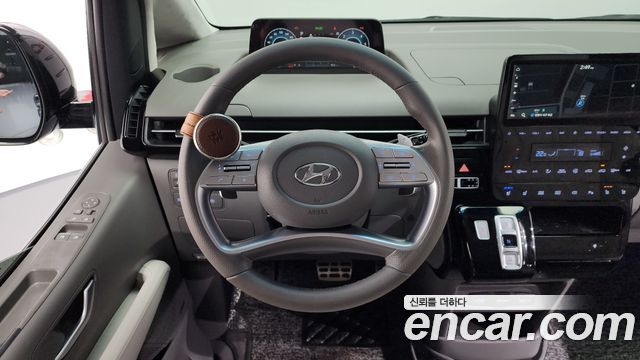 Hyundai Staria 4WD Lounge 9-Seater Inspiration 2022 — фото 13