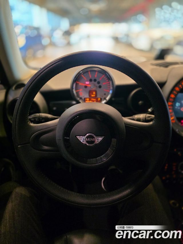 MINI Cooper D Standard 2nd 2013 — фото 10