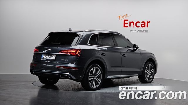 Audi Q5 (FY) 45 TFSI Quattro Premium 2022 — фото 2
