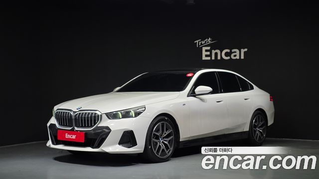 BMW 5 Series (G60) 520i M Sport 2025 — фото 1