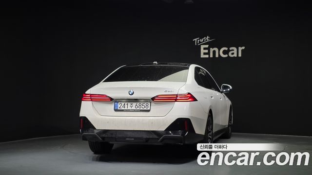 BMW 5 Series (G60) 520i M Sport 2025 — фото 4