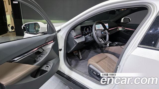 BMW 5 Series (G60) 520i M Sport 2025 — фото 10
