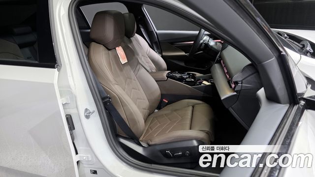 BMW 5 Series (G60) 520i M Sport 2025 — фото 12
