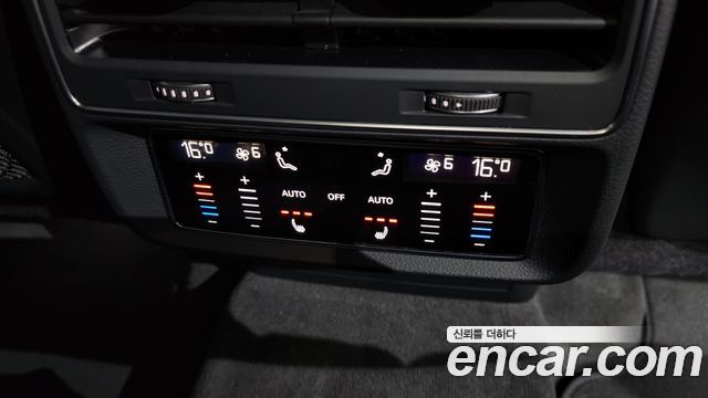 Audi Q8 (4M) 45 TDI Quattro Premium 2021 — фото 18
