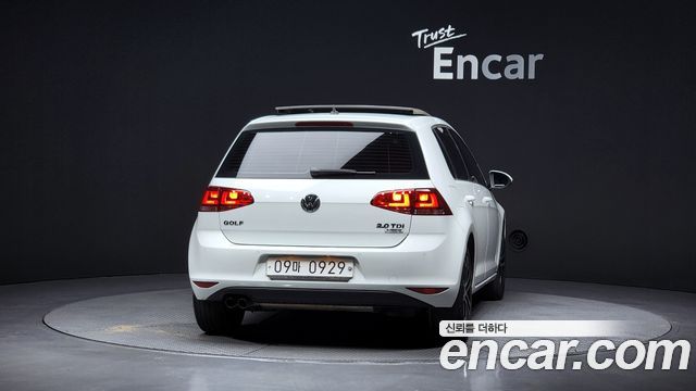 Volkswagen Golf (VII) 2.0 TDI Premium 2016 — фото 4