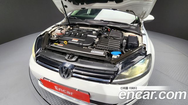 Volkswagen Golf (VII) 2.0 TDI Premium 2016 — фото 6