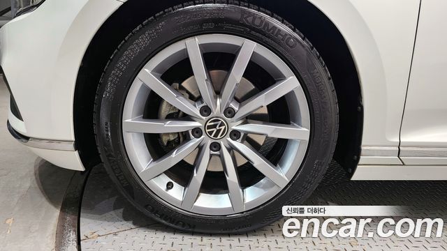 Volkswagen Passat GT (B8) 2.0 TDI Prestige 2022 — фото 5