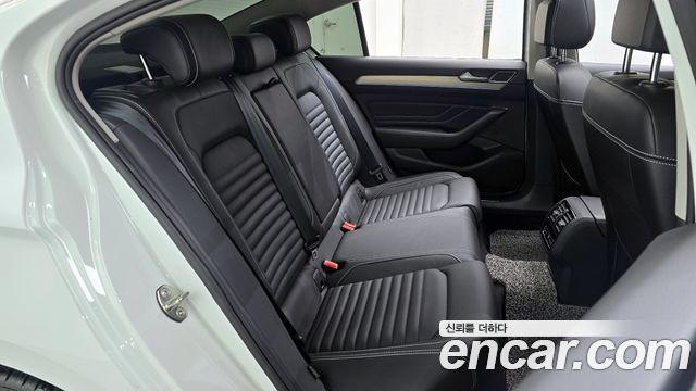 Volkswagen Passat GT (B8) 2.0 TDI Prestige 2022 — фото 16