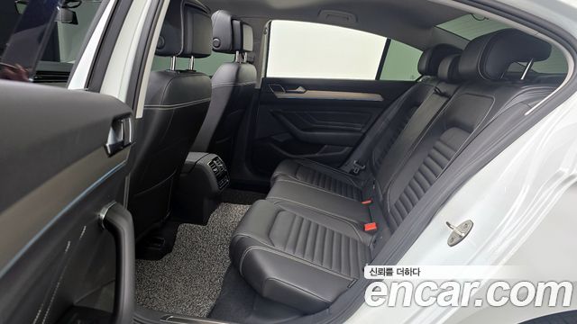 Volkswagen Passat GT (B8) 2.0 TDI Prestige 2022 — фото 17