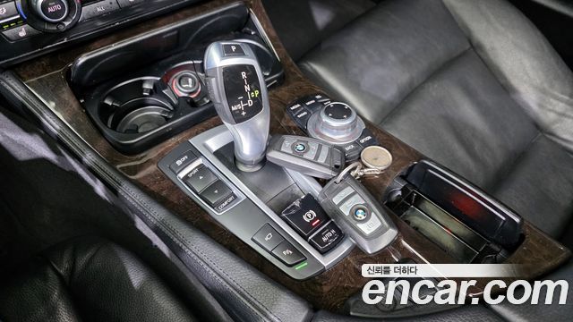 BMW 5 Series (F10) 528i 2013 — фото 9