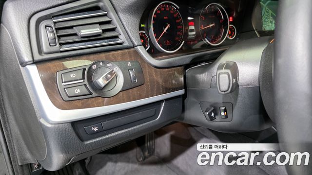 BMW 5 Series (F10) 528i 2013 — фото 14