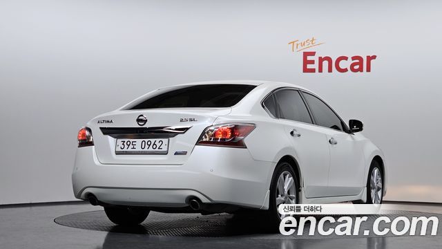 Nissan Altima 2.5 Tech L33 2016 — фото 2