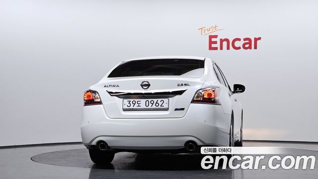 Nissan Altima 2.5 Tech L33 2016 — фото 4