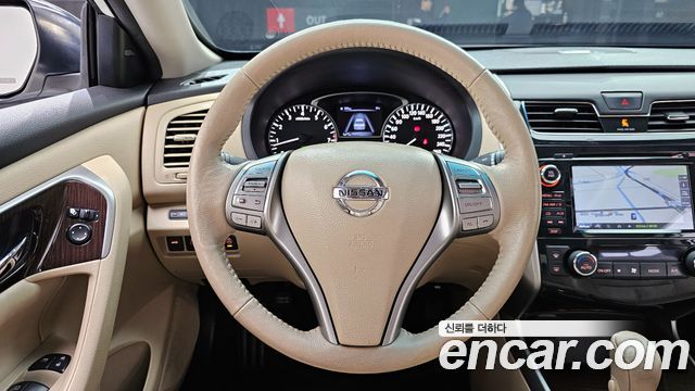 Nissan Altima 2.5 Tech L33 2016 — фото 13