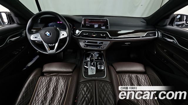 BMW 7 Series (G11) 740Li xDrive Design Pure Excellence 2021 — фото 7