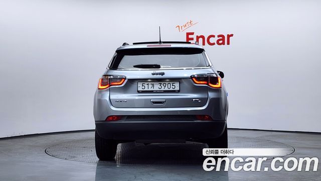 Jeep Compass (II) 2.4 Longitude AWD 2018 — фото 4