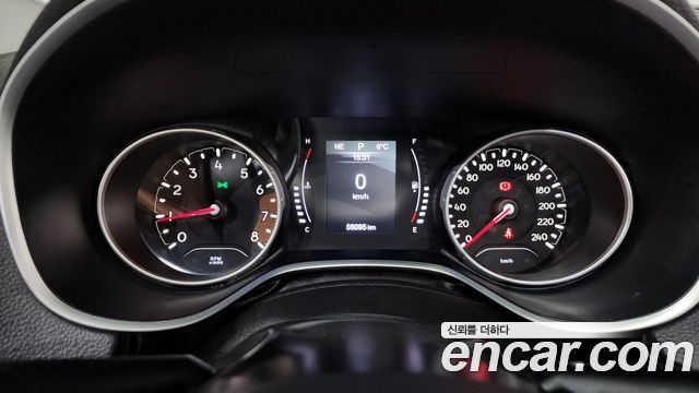Jeep Compass (II) 2.4 Longitude AWD 2018 — фото 8