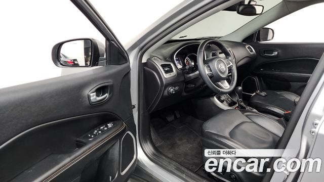 Jeep Compass (II) 2.4 Longitude AWD 2018 — фото 10