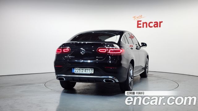 Mercedes-Benz GLC-Class (X253) GLC300e 4MATIC Coupe 2021 — фото 4