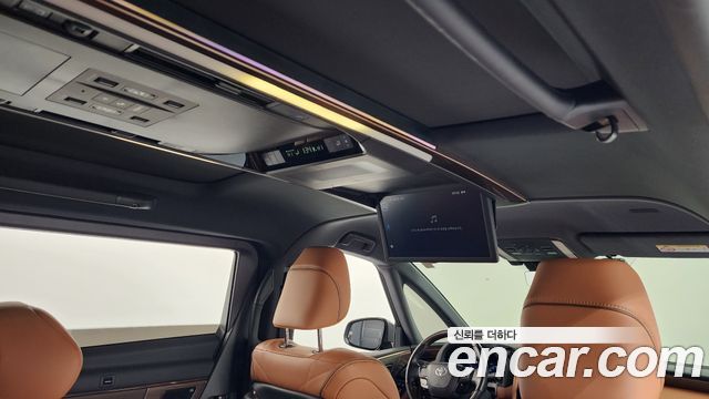 Toyota Alphard (IV) 2.5 HEV Executive AWD 2024 — фото 19