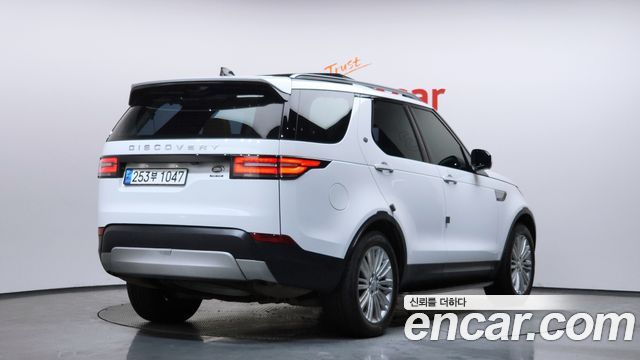 Land Rover Discovery 5 3.0 TD6 HSE Luxury 2018 — фото 2