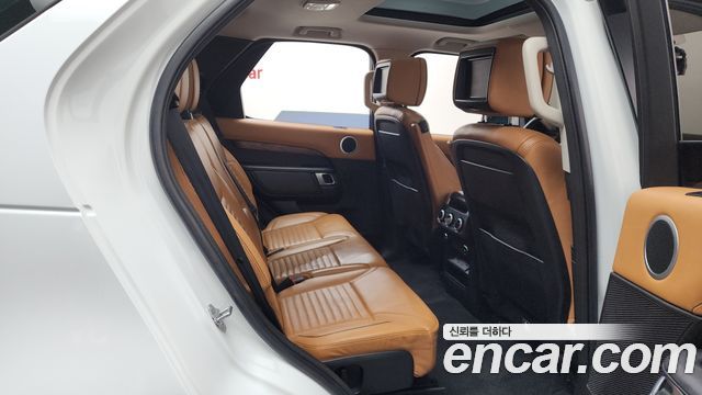 Land Rover Discovery 5 3.0 TD6 HSE Luxury 2018 — фото 12
