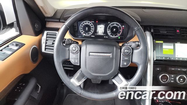 Land Rover Discovery 5 3.0 TD6 HSE Luxury 2018 — фото 13
