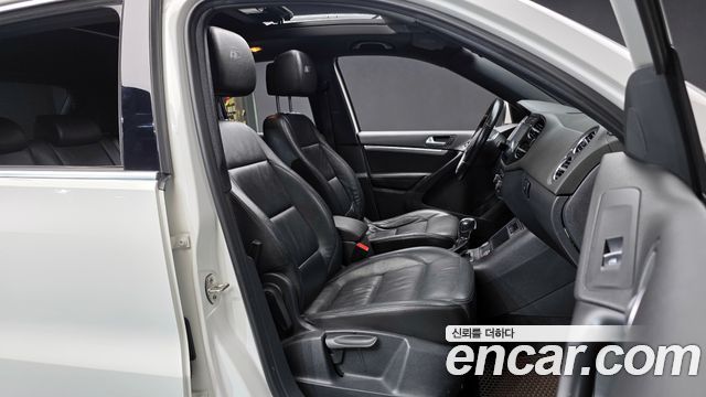 Volkswagen Tiguan 2.0 TDI R-Line 5N 2013 — фото 10