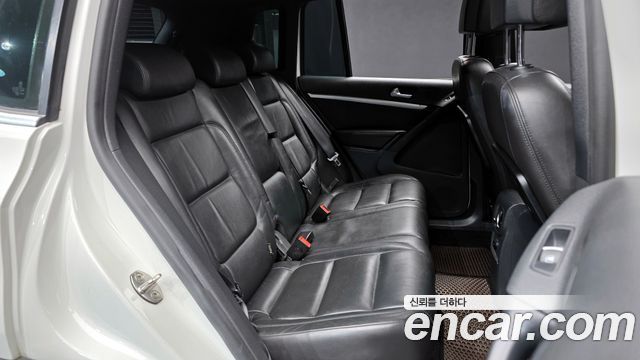 Volkswagen Tiguan 2.0 TDI R-Line 5N 2013 — фото 12