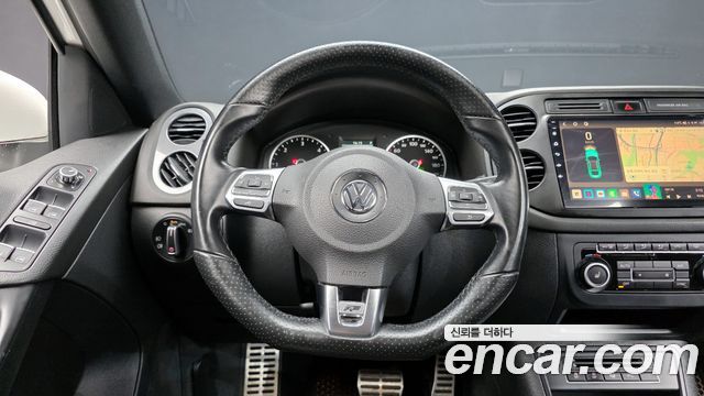 Volkswagen Tiguan 2.0 TDI R-Line 5N 2013 — фото 13
