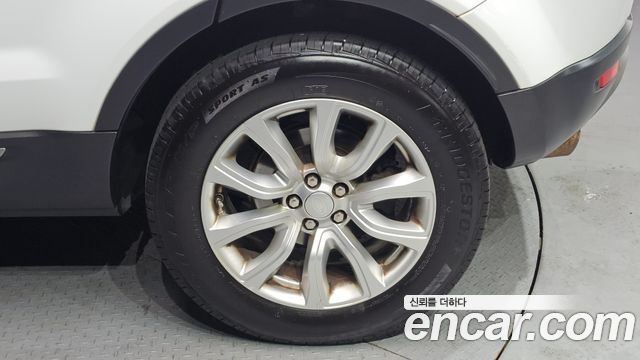 Land Rover Range Rover Evoque 2.2 SD4 Pure 2015 — фото 5