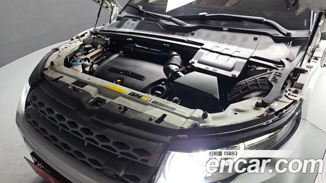 Land Rover Range Rover Evoque 2.2 SD4 Pure 2015 — фото 6
