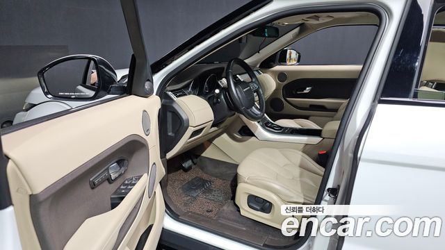 Land Rover Range Rover Evoque 2.2 SD4 Pure 2015 — фото 10
