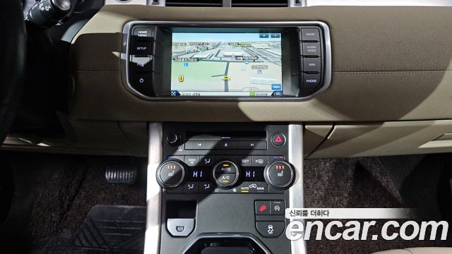 Land Rover Range Rover Evoque 2.2 SD4 Pure 2015 — фото 12