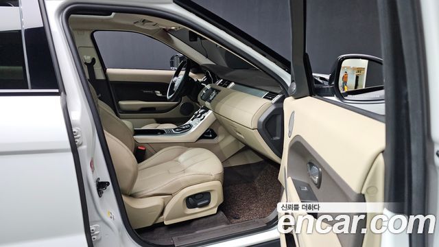 Land Rover Range Rover Evoque 2.2 SD4 Pure 2015 — фото 18