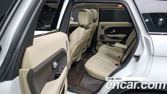 Land Rover Range Rover Evoque 2.2 SD4 Pure 2015 — фото 19