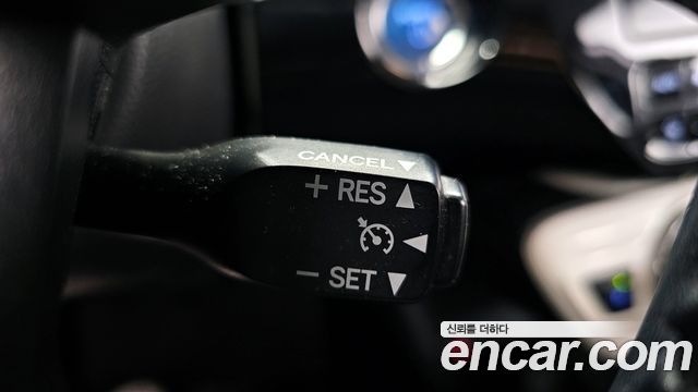 Toyota Prius (IV) 1.8 E 2018 — фото 18